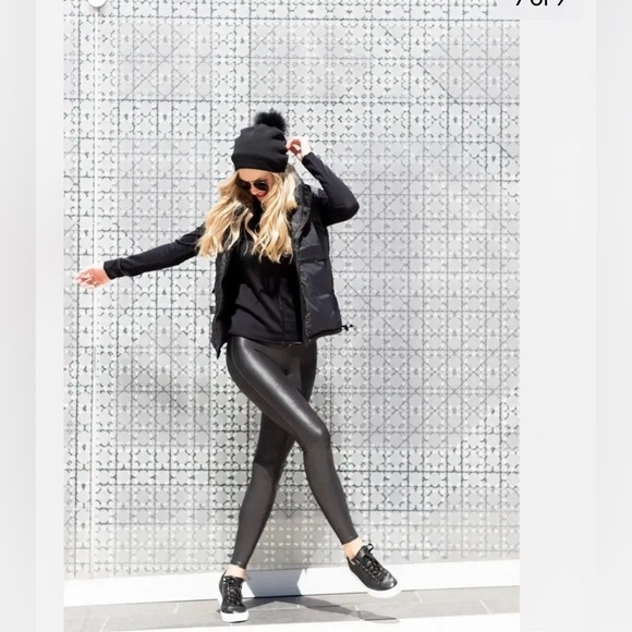 New Spanx Faux Leather glossy Leggings Black compression waistband sz. Medium - Picture 7 of 16